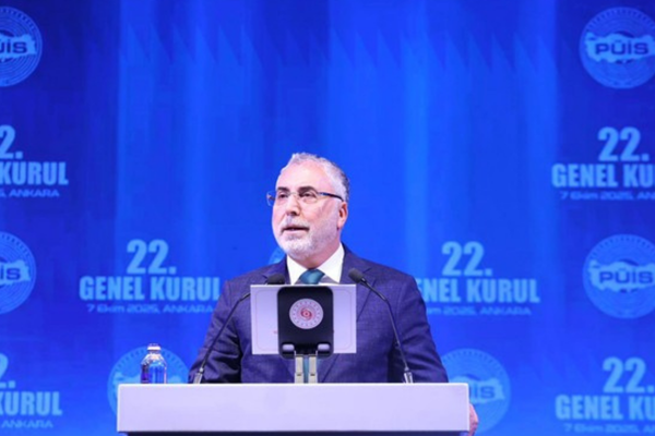 Bakan Işıkhan, Ardahan’da taziye ziyaretinde bulundu<