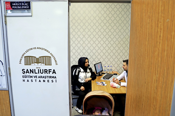 Şanlıurfa’da “Akılcı İlaç Polikliniği” hizmete açıldı<