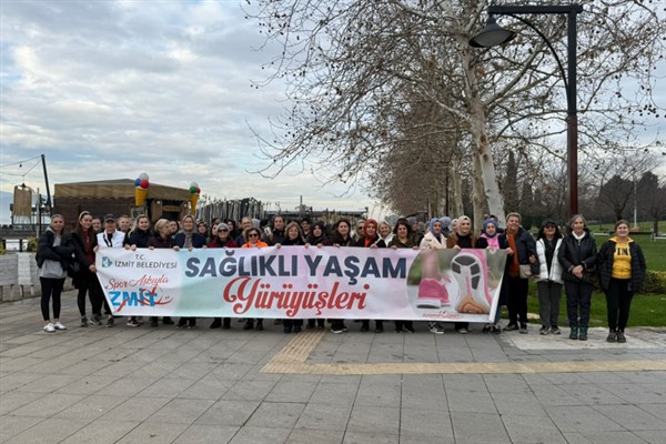 İzmit’te yılın ilk ‘Sağlıklı Yaşam Yürüyüşü’ gerçekleştirildi<