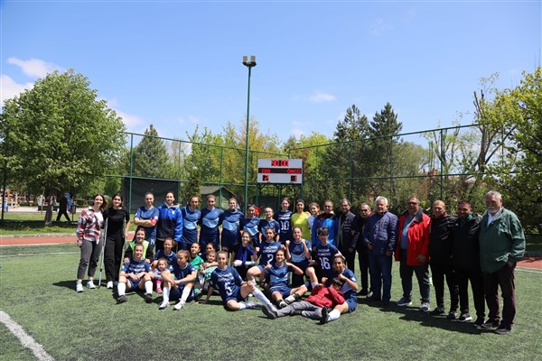 Eskişehir Büyükşehir Kadın Futbol Takımı'nın rakibi Uşak 64 oldu