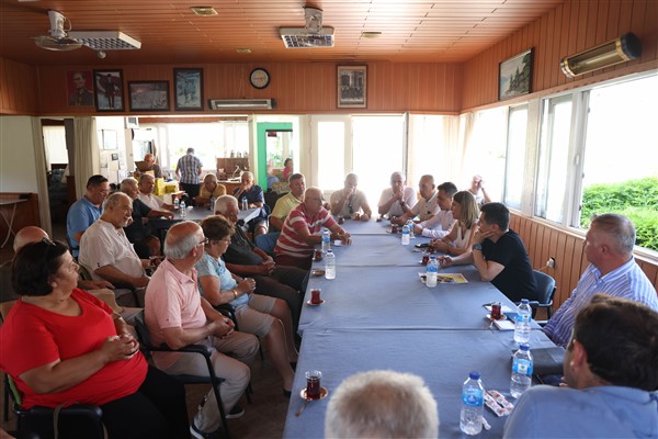 Başkan Ünlü, Molakent Sitesi’nde vatandaşlarla buluştu