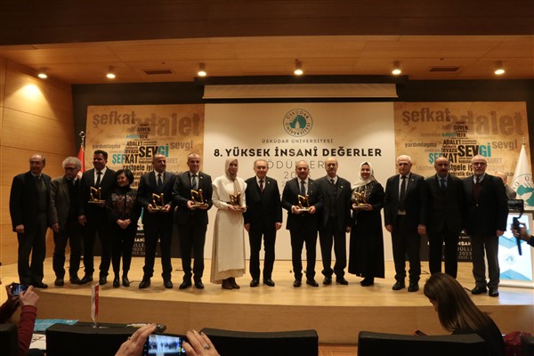 Üsküdar Üniversitesi 8. Yüksek İnsani Değerler Ödülleri sahiplerini buldu