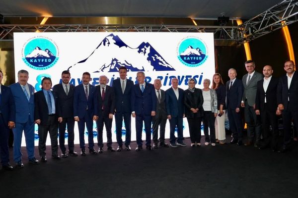 Büyükkılıç: Birliğin, beraberliğin, dayanışmanın en güzel örneklerini sergiliyoruz<