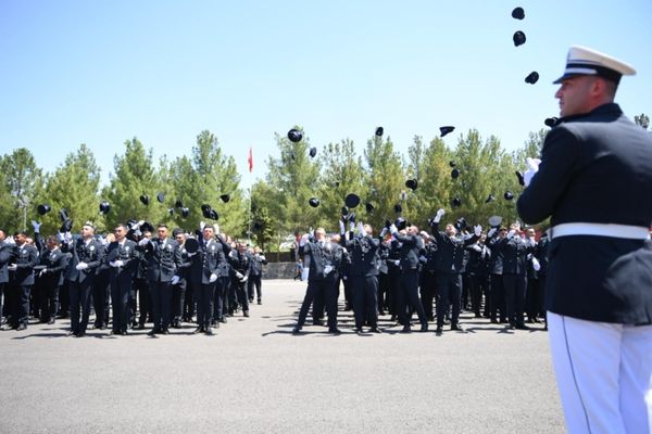 Zorluoğlu: 360 polis memuru mezun oldu<