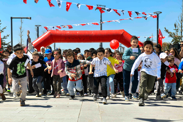 Ankara Büyükşehir Belediyesi’nden 23 Nisan’da Çocuk Şenliği<