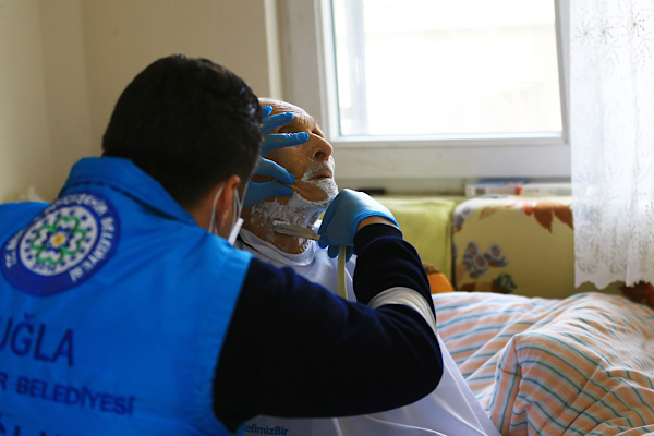 Muğla’da evde bakım hizmeti 26 bin haneye ulaştı<