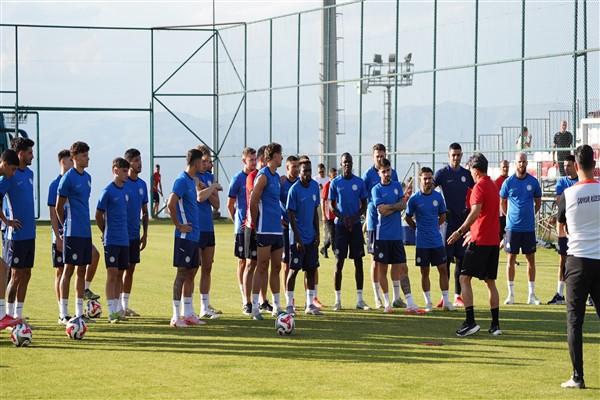 Rizespor, 2. etap kamp çalışmalarına Erzurum’da devam ediyor<
