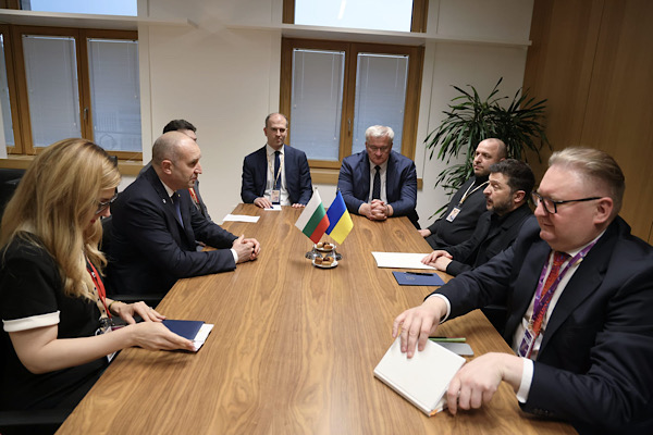 Bulgaristan heyeti, Brüksel’de Zelenski ile bir araya geldi<