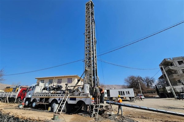 Mardin Büyükşehir'den 16 farklı lokasyonda sondaj çalışması<