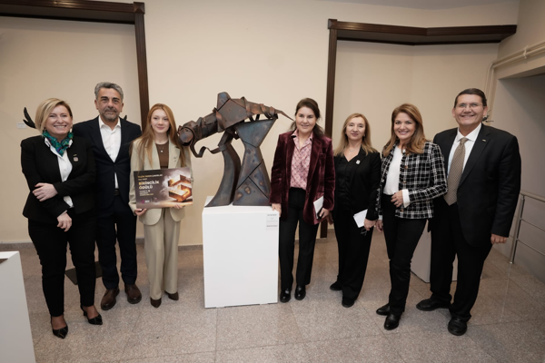 Genç yetenekler metalle sanatı buluşturdu<