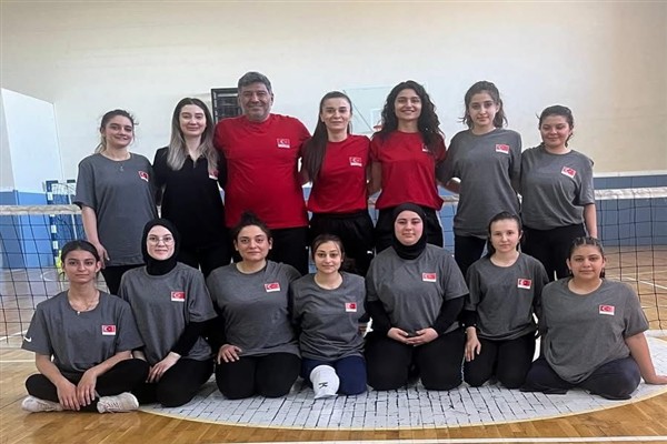 Türkiye Oturarak Voleybol Milli Takımları Karaman'da hazırlık kampına başladı<