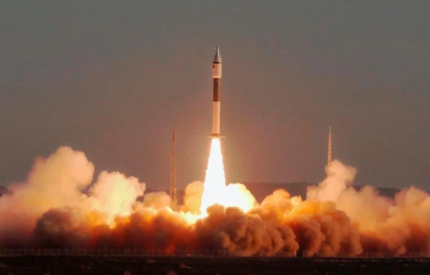 Kazakistan ve Çin ortak uyduyu yörüngeye fırlattı<