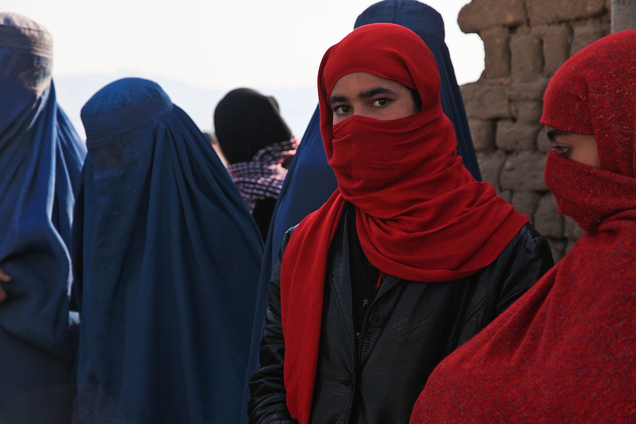 Uluslararası Ceza Mahkemesi iki üst düzey Taliban lideri için tutuklama emri çıkardı