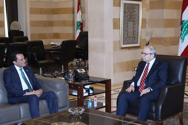 Salam, Katar Devleti'nin Lübnan Büyükelçisi Al-Thani ile görüştü<