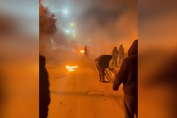 The Guardian: İran'da protestolar, yavaşlamış görünüyor<