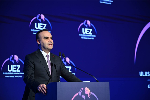 Kacır: Türkiye küresel ticarette yükselen ihracatçı ülkelerden biri<