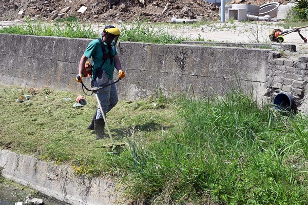 Balaban Deresi etrafında çevre düzenleme çalışması yapılıyor<