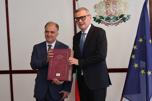 Miloshev, Bulgaristan Kültür Bakanlığı görevini Todorov'dan devraldı<
