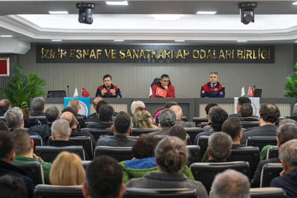 İzmir’de yangın yönetmeliği değerlendirildi 