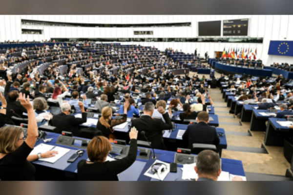 Avrupa Parlamentosu, AB-ABD ticaret anlaşmasını yeniden yürürlüğe koydu
