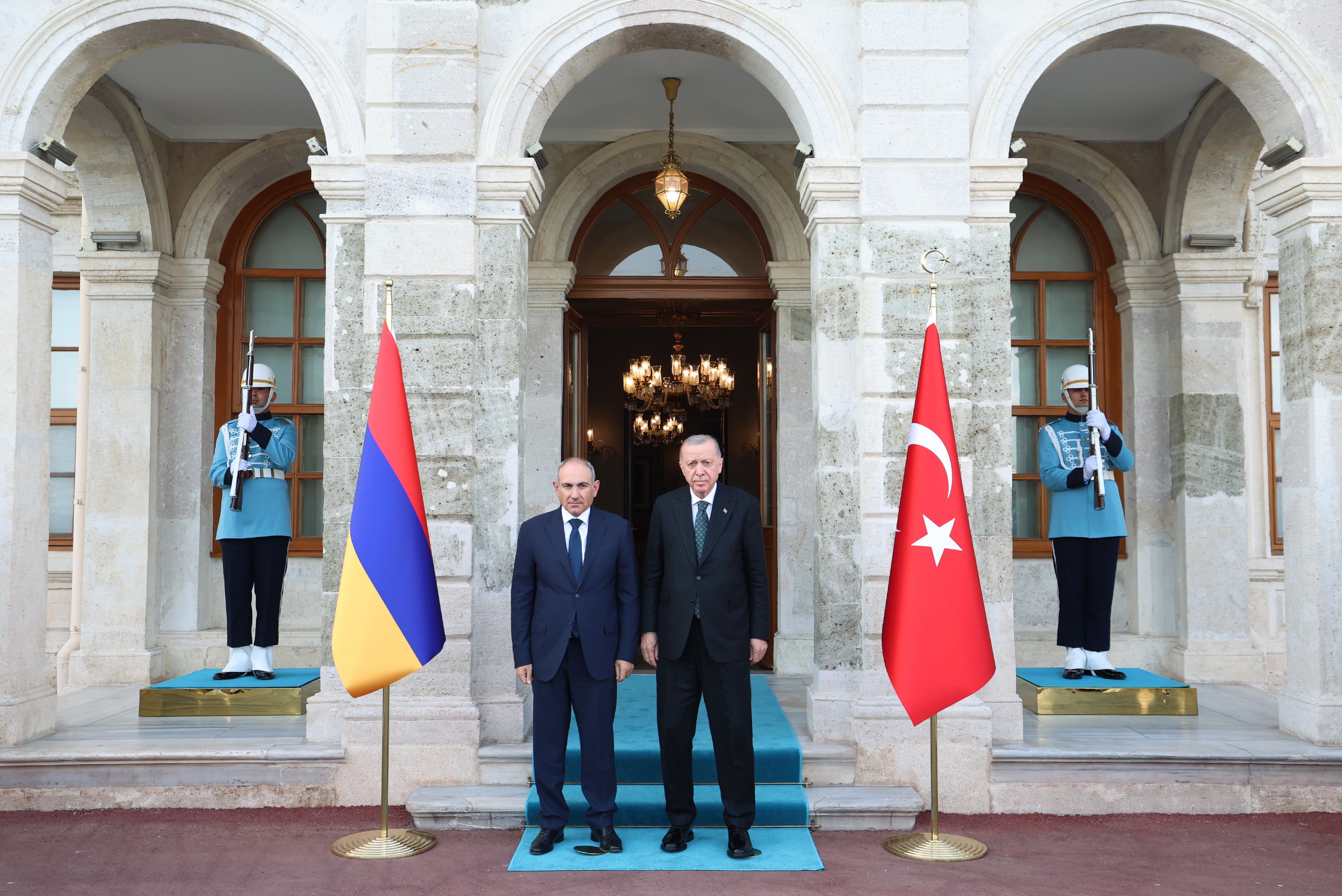 Cumhurbaşkanı Erdoğan, Ermenistan Başbakanı Paşinyan'ı kabul etti