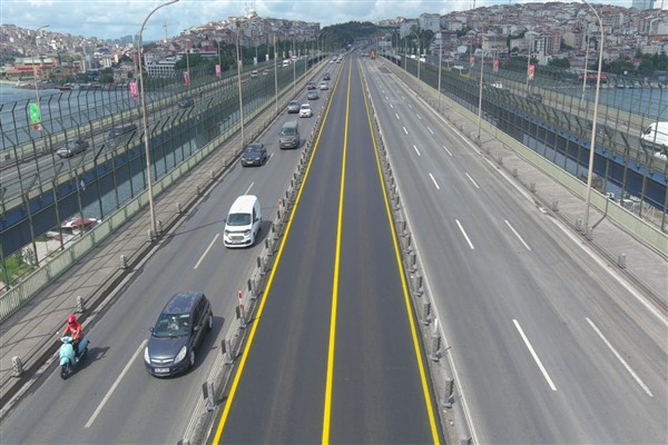 Haliç Köprüsü metrobüs yolu yenilendi <