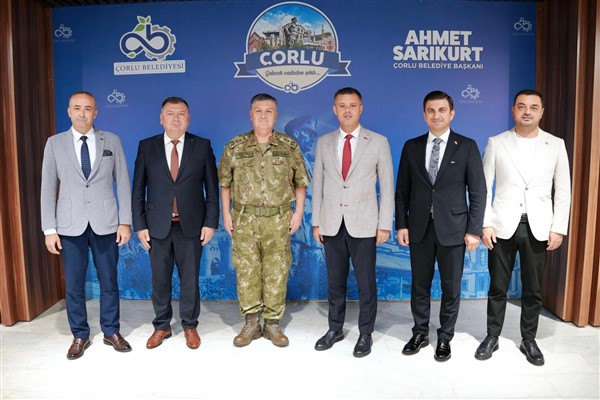 Çorlu 5. Kolordu Komutanı Tümgeneral Aksoytürk'ten Başkan Sarıkurt'a ziyaret