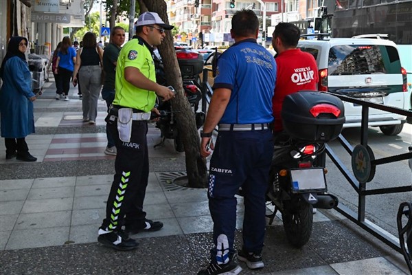 Manisa Trafik Zabıtası ekipleri denetimlerini sürdürüyor<