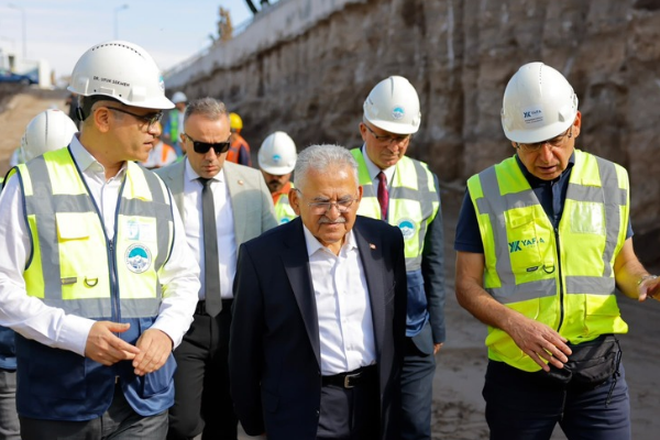 Kartal Katlı Kavşağı’nda çalışmalar yüzde 60’ı geçti<