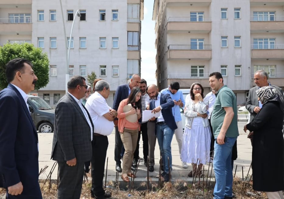 Ağrı’da Kent Meydanı Projesi’nde yapım aşamasına geçildi<