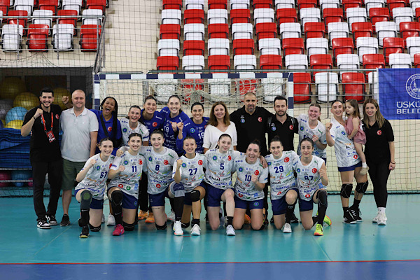 Bursa Büyükşehir Belediyespor, Üsküdar Belediyespor'u 30-27 yendi