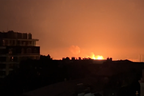 Azerbaycan, Kiev Büyükelçiliği'nin hasar görmesi üzerine Rusya'yı protesto etti<