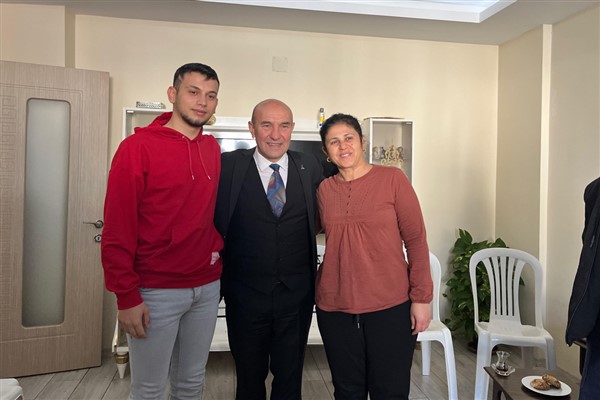 Başkan Soyer, Osmaniye’de depremzedelerle buluştu
