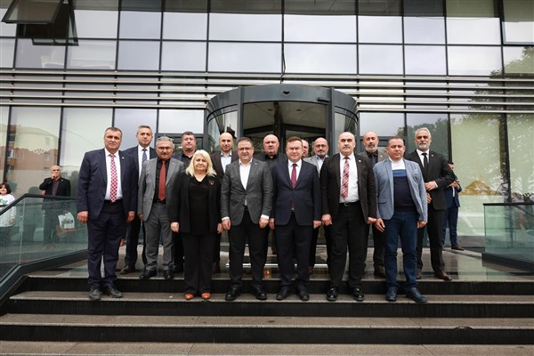 Derince’de Muhtarlar Günü buluşması<