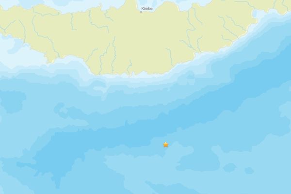 Papua Yeni Gine’de deprem<