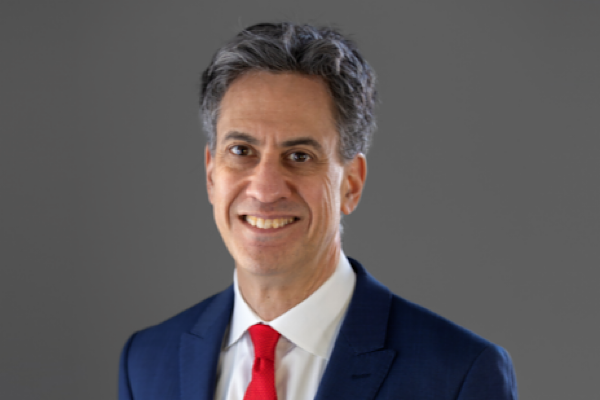 Miliband: İsrail'in E1 yerleşim projesi kabul edilemez ve yıkıcıdır<