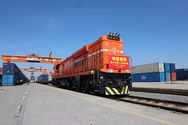 Çin-Avrupa yük treni seferleri, 130 bini aştı<