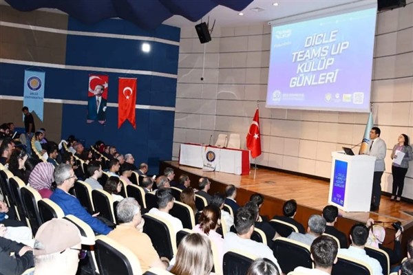 Dicle Üniversitesi’nde Robotik Teknolojileri Çalıştayı başladı<