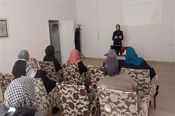 Malatya'da kadınlara “Beslenmenin Bağırsak Sağlığı Üzerindeki Etkileri” eğitimi düzenlendi<