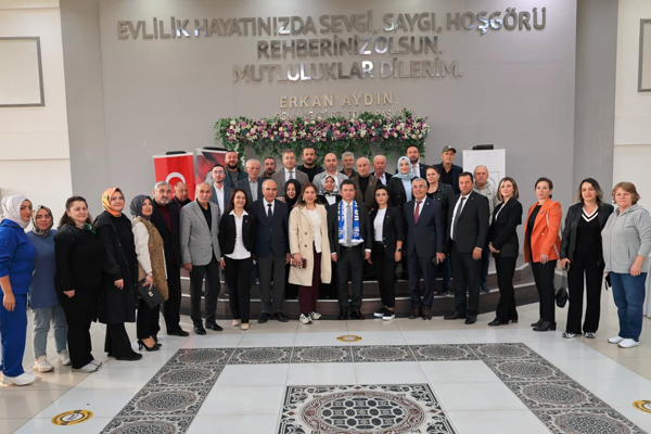 Başkan Aydın, Ovaakça'lı vatandaşlarla buluştu<