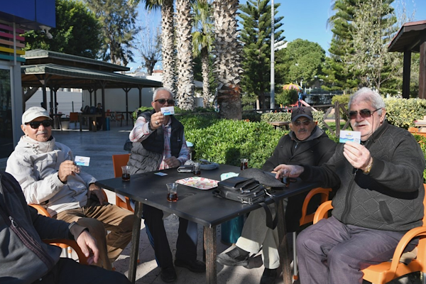 Konyaaltı’nda Emekli Kart başvuruları sürüyor