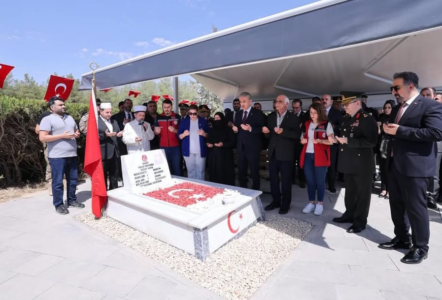 Mardin'de 15 Temmuz şehitleri anıldı<