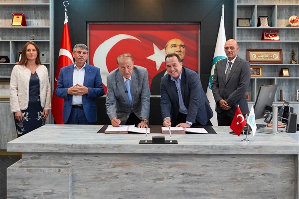 Manisa'da altyapı projesi için imza töreni gerçekleşti<
