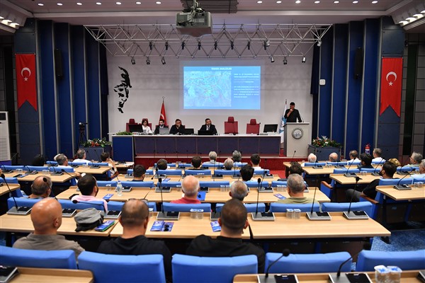 Kayseri Büyükşehir'den Kartal Katlı Kavşağı Ve Bağlantı Yolları Projesi toplantısı<