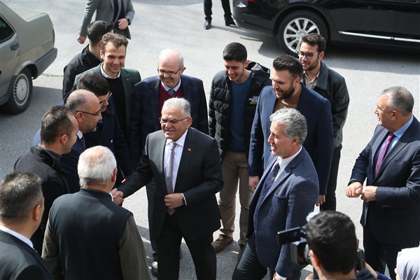 Başkan Büyükkılıç, Erciyes Üniversitesi’nde öğrencilerle bir araya geldi<