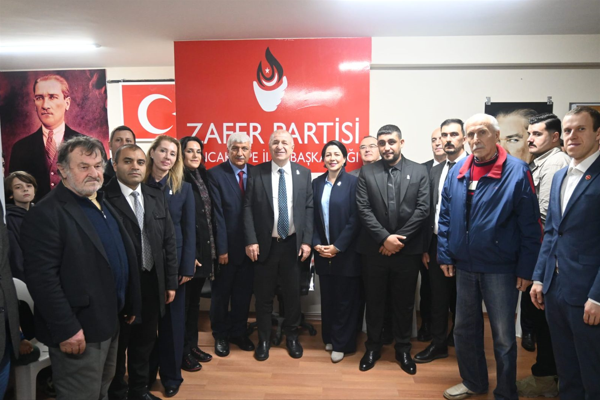 Özdağ, Sancaktepe İlçe Başkanlığını ziyaret etti