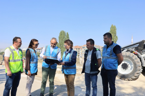 Eskişehir’de farklı mahallelerde altyapı çalışmaları sürüyor<