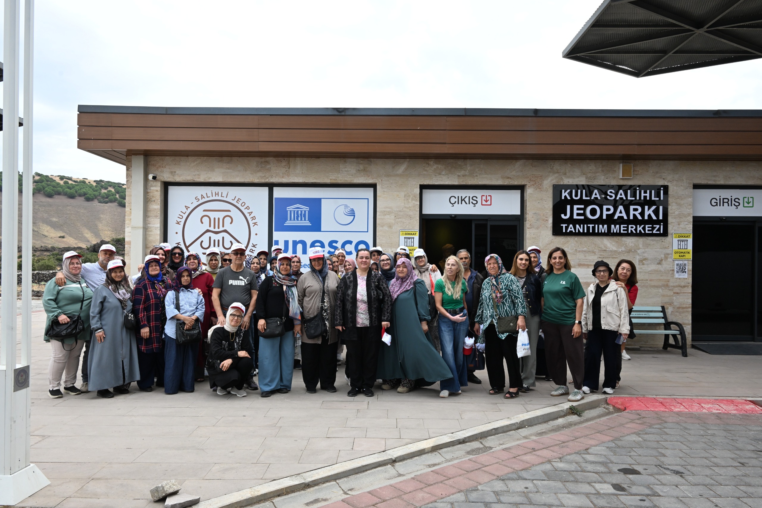 Avrupa Hareketlilik Haftası kapsamında Kula’da yürüyüş ve keşif etkinliği düzenlendi