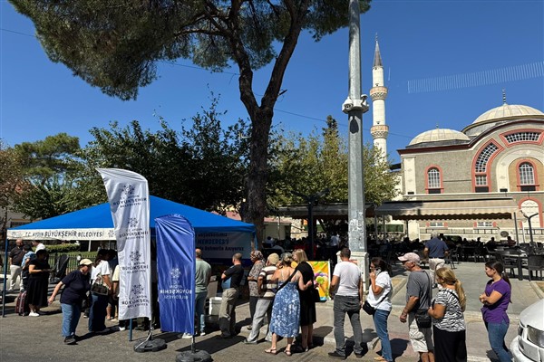Aydın Büyükşehir Belediyesi’nden Başbakan Adnan Menderes anısına lokma hayrı<