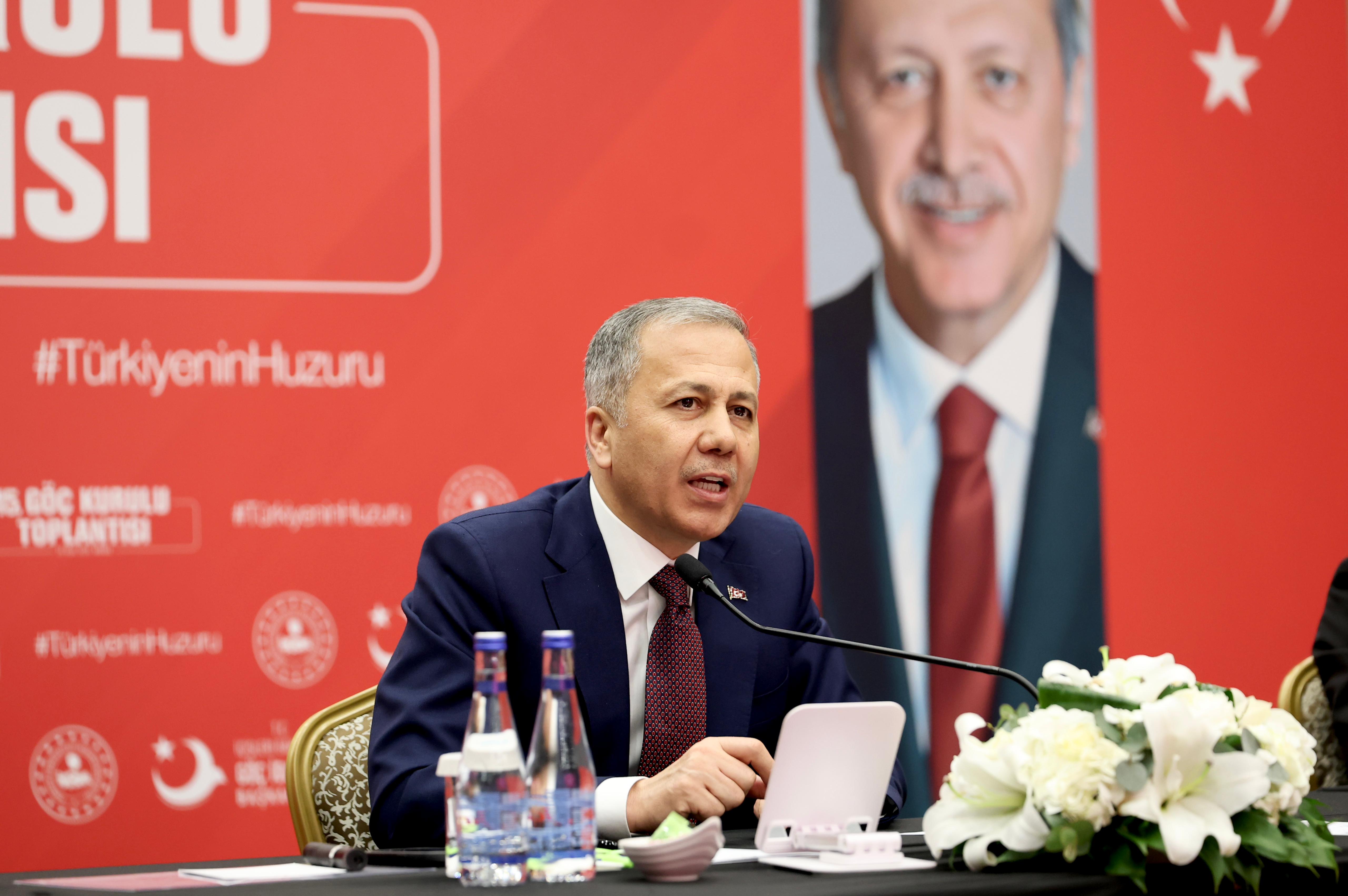 Bakan Yerlikaya: Siber suçlara yönelik operasyonlarda 66 şüpheli yakalandı<
